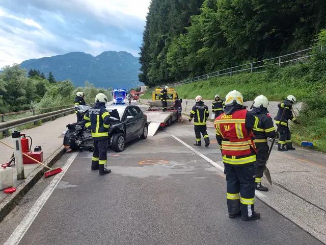 Der Unfall auf der B145 in Bad Ischl forderte vier Verletzte. | Foto: ff-badischl.at