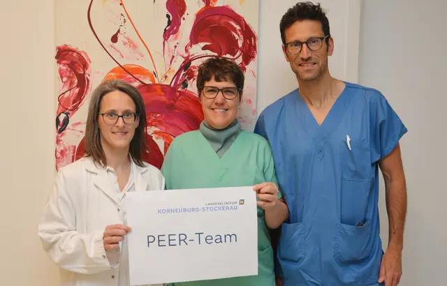 v.l.n.r. Drei der vier ausgebildeten „Peers“ am Klinik-Standort Korneuburg: Mag. Dr. Monika
Karasek, OÄ Dr. Brigitte Burgstaller und OA Dr. Christoph Wernert; nicht am Foto: OA Dr.
Ronald Wielach. | Foto: Landesklinikum Korneuburg-Stockerau