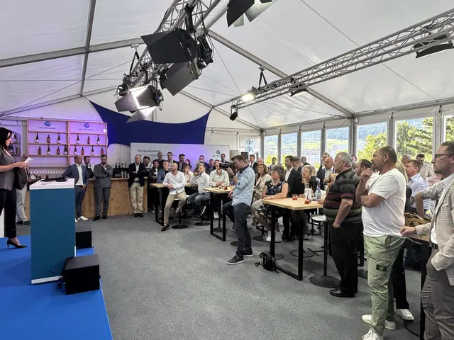 Zahlreiche Unternehmerinnen und Unternehmer folgten der Einladung. | Foto: Kendlbacher