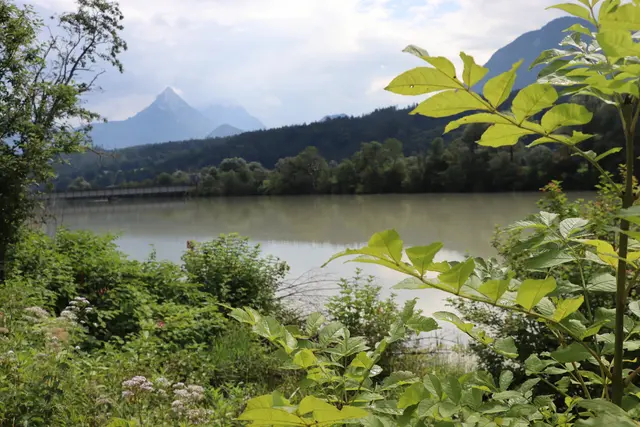 Alle 20 Jahre – 1965, 1985 und 2005 – gab es in Langkampfen ein Hochwasser. Der Serie zufolge könnte es also auch 2025 wieder der Fall sein. Bürgermeister Andreas Ehrenstrasser betont aber, dass man rechtzeitig Maßnahmen ergriffen habe. | Foto: Nimpf