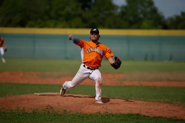 Spannende Baseball-Szenen am Chickensfield in Wels – trotz starkem Gegner und Rückstand kämpfen die Centurions bis zur letzten Sekunde. | Foto: Günter Leitenbauer