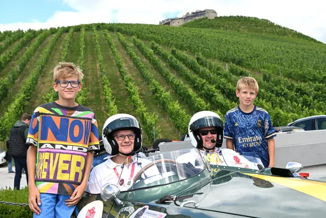 Viele waren von der Veranstaltung begeistert und stellte sich gerne ins Bild | Foto: Josef Bodner