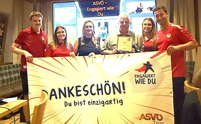 Das langjährige und verdiente Mitglied Werner Köck (3. v. re.) wurde geehrt (re. SK-Obmann Alexander Alvera). | Foto: SK Waidring