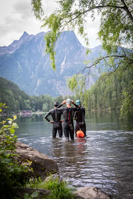 Ein Langdistanz-Triathlon umfasst klassischerweise 3,8 Kilometer Schwimmen, 180 Kilometer Radfahren und einen Marathonlauf über 42,2 Kilometer.  | Foto: Ötztal Sölden Gurgl