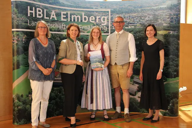 Eva Mittermayr ist wie die anderen Absolventen bestens für die Zukunft gerüstet, heißt es seitens der HBLA Elmberg. | Foto: HBLA Elmberg