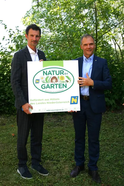 Bürgermeister René Lobner und Leiter der Abteilung Umwelt und Energiewirtschaft des Landes Niederösterreich Peter Obricht. | Foto: Land NÖ