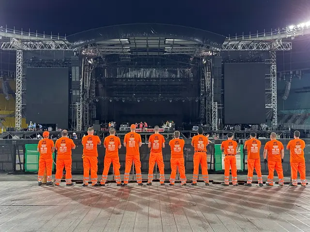 Mit neuen, witzigen T-Shirts ist das MA48-Personal auf den Wiener Konzerten und Events unterwegs. | Foto: Stadt Wien / MA48