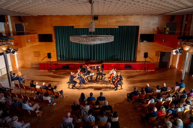 Die erarbeiteten Werke präsentieren die Studierenden in einer Reihe von Konzerten, unter anderem im Kulturhaus Althofen. | Foto: marygoodfoto