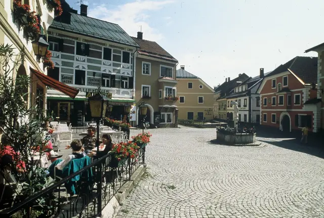 Der Marktplatz bildet das Zentrum der Gemeinde.