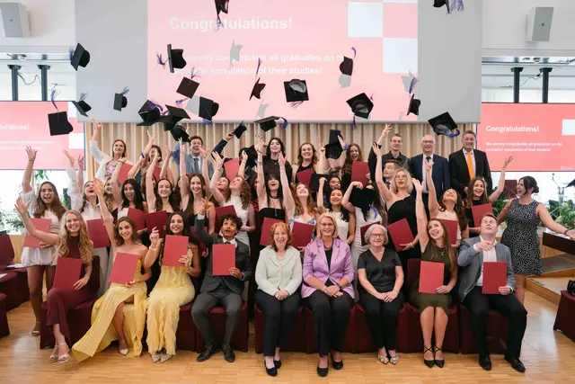  183 Studierende haben erfolgreich ihr Wirtschaftsstudium absolviert und feierten am FH OÖ Campus Steyr ihre Sponsion. | Foto: FH OÖ/Story3