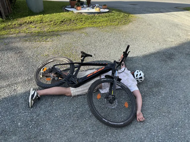 Der Zusammenstoß verursachte schlimme Verletzungen bei dem Zweiradfahrer. (Symbol) | Foto: MeinBezirk