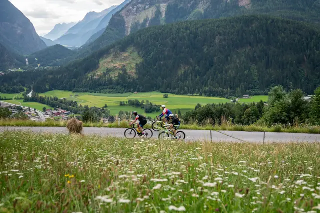 Die insgesamt zurückgelegte Zeit für die Radstrecke inklusive Wechsel umfasste 16:12 Stunden, dabei absolvierten sie eine Gesamthöhe von 9.104 Höhenmeter. | Foto: Ötztal Sölden Gurgl