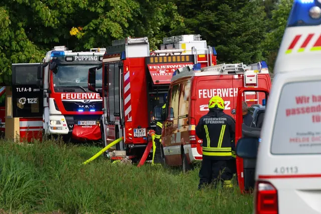 Eine Person musste laut Laumat.at von der Rettung örtlich versorgt werden, wurde jedoch nicht ins Krankenhaus eingeliefert. | Foto: laumat/Matthias Lauber