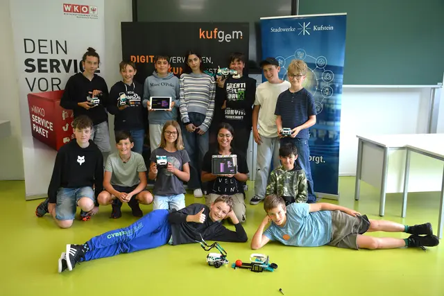 Bei 36 Kinder aus Wörgl und Kufstein haben die Sommerferien besonders technisch begonnen – mit dem Coding4Kids Sommercamp. | Foto: Innovationsraum Kufstein