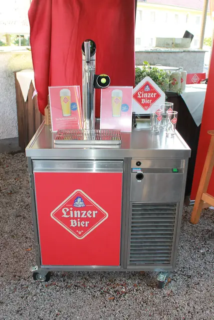 Der Selbstbedienungsbierbrunnen. | Foto: MeinBezirk Linz-Land