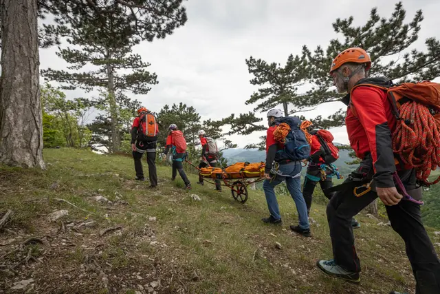 Grund für die häufigen Einsätze sei das Wiederentdecken des Bergsports. Die Unwissenheit vieler Wanderer sorgt oft für Unfälle. (Archiv) | Foto: Bergrettung/Georg Krewenka