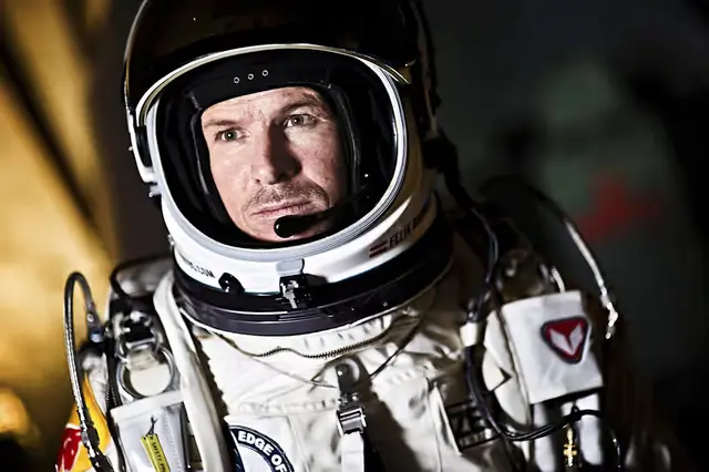 Baumgartner bei seinem Stratos-Sprung 2012  | Foto: Joerg Mitter/Red Bull Content Pool 
