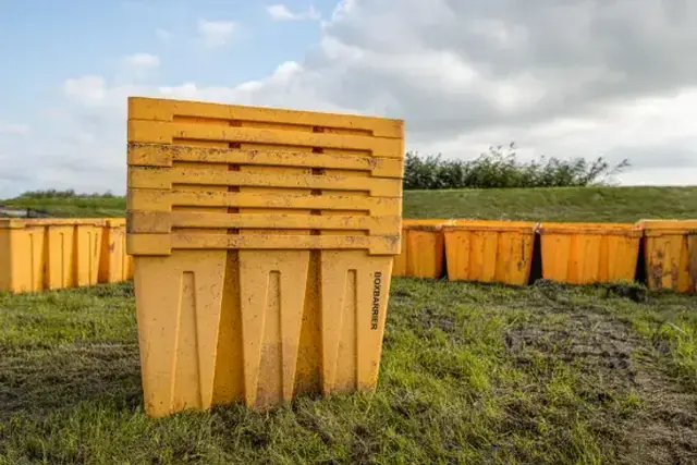 Sogenannte "Box Barriers" kommen im Ernstfall in Oberlangkampfen zum Einsatz. | Foto: Gemeinde Langkampfen