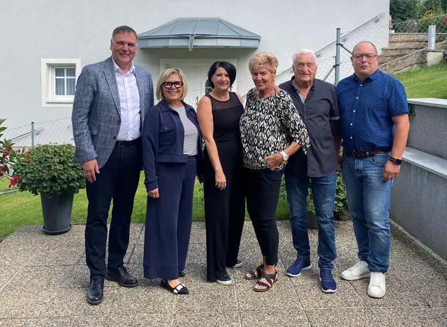v.l.: Bürgermeister Thomas Raidl, GR Bernadette Friesenegger, Sandra Heigl, Katharina Affengruber, Gerhard Affengruber und gGR Harald Matzinger. | Foto: Marktgemeinde Sonntagberg
