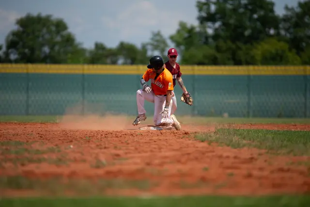 Spannende Baseball-Szenen am Chickensfield in Wels – trotz starkem Gegner und Rückstand kämpfen die Centurions bis zur letzten Sekunde. | Foto: Günter Leitenbauer