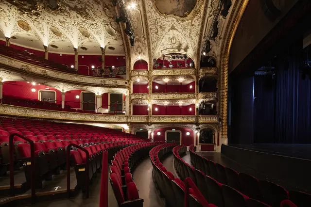 In der Halle sollen Bühnenelemente für das Volkstheater entwickelt werden. | Foto: Blau/Geyer