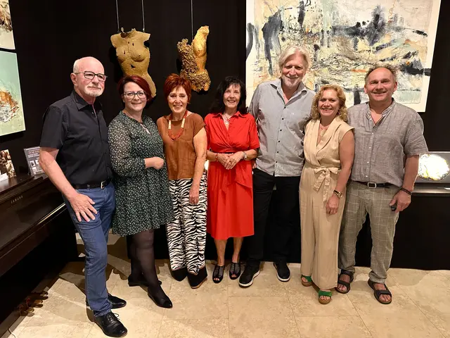  ''Art of moments'' im Felsenmuseum in Bernstein eröffnet- Eine eindrucksvolle Ausstellung des Kunst und Kulturverein Markt Allhau mit Werken von Gollatz, Holzschuster, Horn und Wager  | Foto: Lisa Stöckl