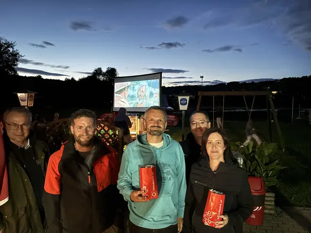 Bürgermeister Sebastian Wolf (mitte) und sein Gemeindeteam konnten zahlreiche Gäste begrüßen. | Foto: KK