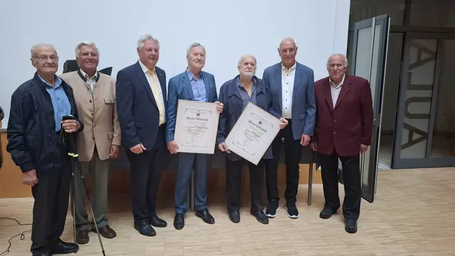 Ehrenringträger Vizebgm. a.D. Kaspar Popotnig, Ehrenbürger und Altbgm. Vinzenz Rauscher, Bgm. DI Leopold Astner, Prof. h.c. Engelbert Obernosterer, Herbert Unterberger, Ehrenbürger LR a.D. Max Rauscher, Ehrenringträger Vizebgm. a.D. Hans Fritz | Foto: Gemeinde Hermagor