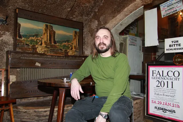Lokalchef Heinz Seidl fürchtet das Aus des ikonischen Lokals. Der Kellar wurde unlängst erneut zum Opfer eines Wasserrohrbruchs. (Archivfoto) | Foto: Monika Kickenweiz