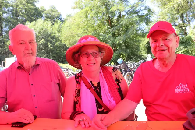 Jutta und GR a.D. Karl Scherz kamen aus Hart bei Graz angereist, um sich die seltene Gelegenheit eines Wassertages auf der Mur nicht entgehen zu lassen.  | Foto: Edith Ertl