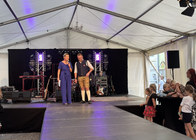 Stadtmarketing-Geschäftsführer Pierre Bechler bedankte sich bei den zahlreichen Besuchern. | Foto: MeinBezirk.at