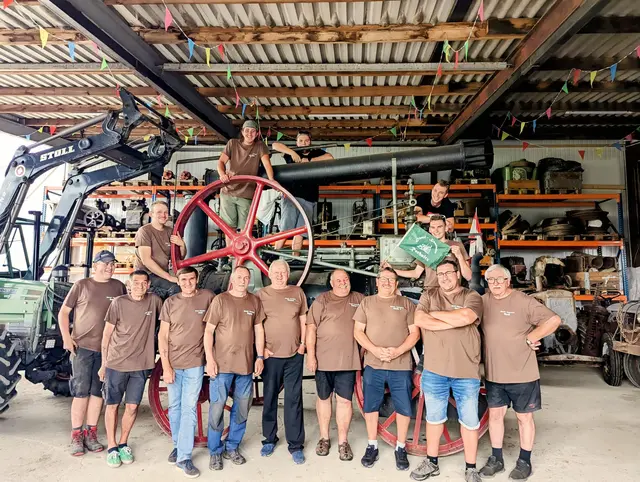 Die Vorbereitungen laufen: Das Team der Diesel-Kameraden Rechnitz sind bereits fleißig am Werkeln für den Event am 27. Juli. | Foto: Jakob Lindau