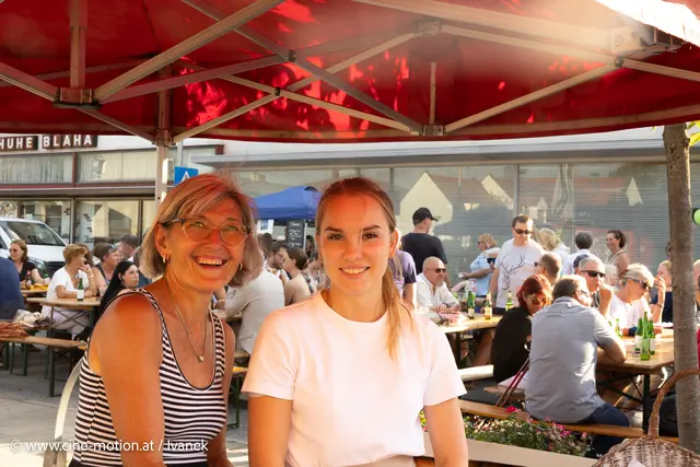 Maria Wittner (links) mit toller Unterstützung. | Foto: www.cine-motion.at / Ivanek