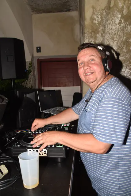 DJ The Waz Exp. heizte der Menge ordentlich ein. | Foto: Kendlbacher