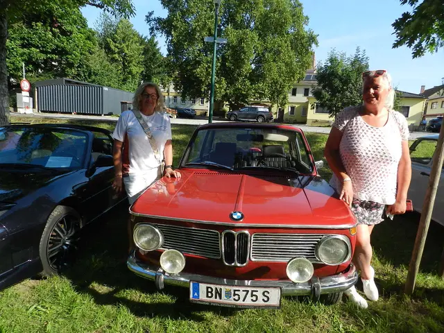 Elvalin Klaus;Gisela  Sakoschek, sind mit Ihren BMW aus Baden gekommen. | Foto: Heribert Punz