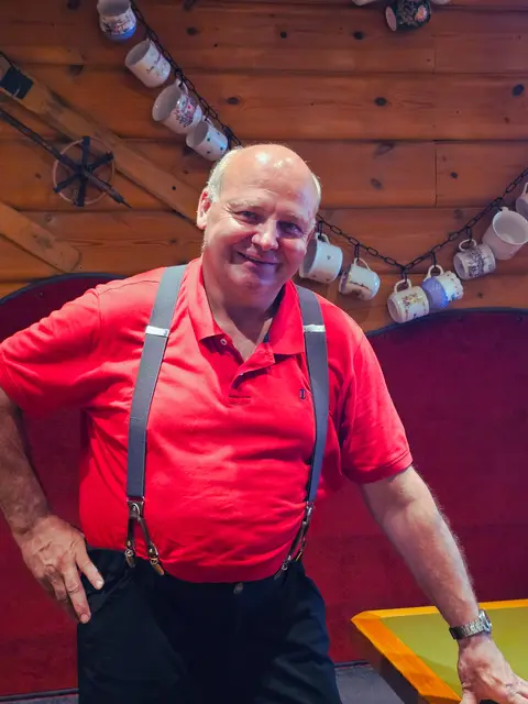 Franz Deixelberger sorgt für das leibliche Wohl.