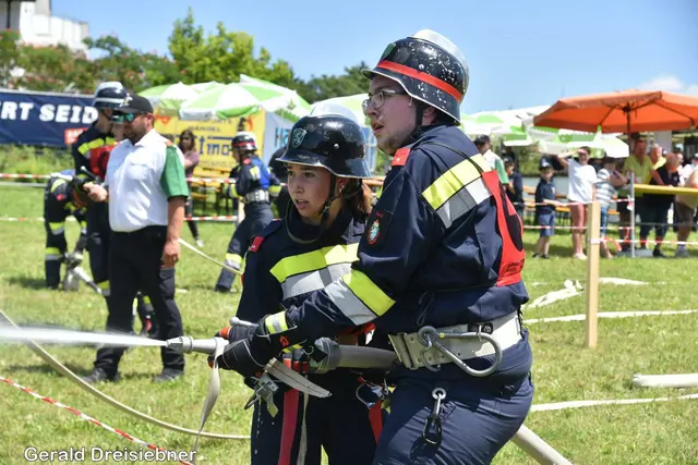 Voller Einsatz bei den Gruppen  | Foto: Gerald Dreisieber