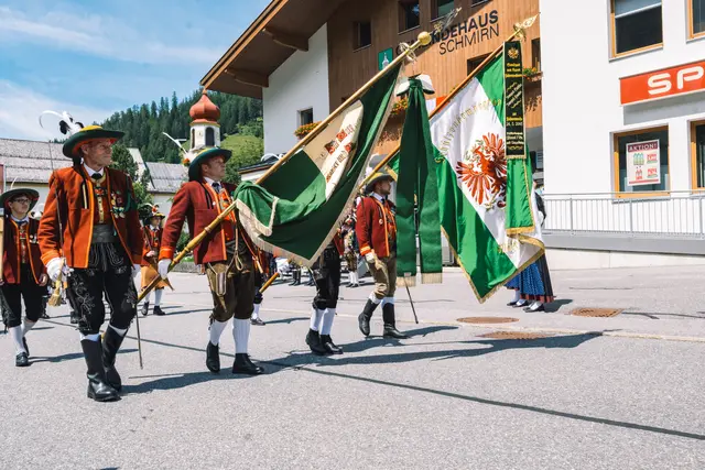 Ein parchtvoller Festumzug durfte natürlich nicht fehlen. | Foto: Pernsteiner