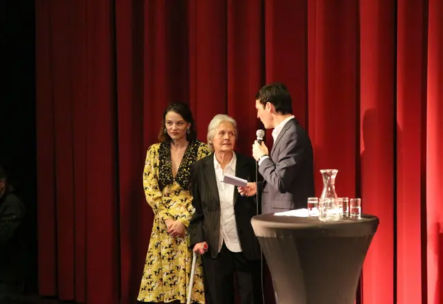 Oberösterreich-Premiere von „A Hidden Life“ im Moviemento im Jänner 2020: Schauspielerin Valerie Pachner, Maria Dammer und Andreas Schmoller (Franz und Franziska Jägerstätter Institut). | Foto: Diözese Linz/Mike Kraml