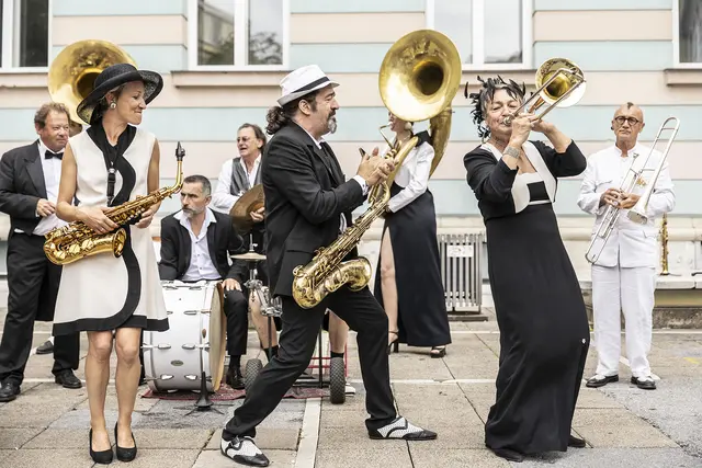La Strada holt Kunst, Musik und Performances in verschiedenen Ausführungen auf die Grazer Straßen – so auch in diesem Jahr von 25. Juli bis 2. August. | Foto: Nikola Milatovic