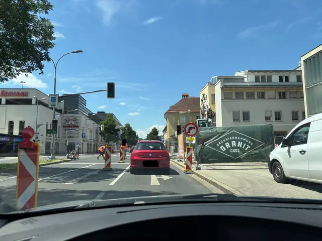 Links abbiegen in die Getreidegasse beziehungsweise City Arkaden ist nicht möglich. | Foto: MeinBezirk.at