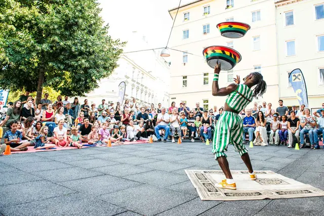 Die spektakulären Darbietungen der internationalen Straßenkünstler sorgten für beste Unterhaltung. | Foto: Stadt Linz/Regina Sturm/Hermann Erber