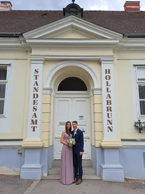 Carina Steindl und Klaus Krenauer gaben sich in Hollabrunn das Ja-Wort. | Foto: Stadtgemeinde Hollabrunn