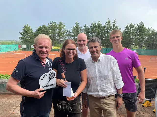 Von links: Peter Gerstner, Sandra Fieber, Thomas Mehlstaub, Christian Flammer, Maxi Praxmarer | Foto: TC Bad Vöslau