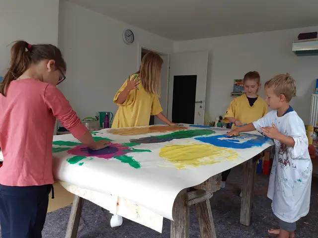 Die Kinder arbeiten sehr konzentriert. | Foto: Simone Leymüller