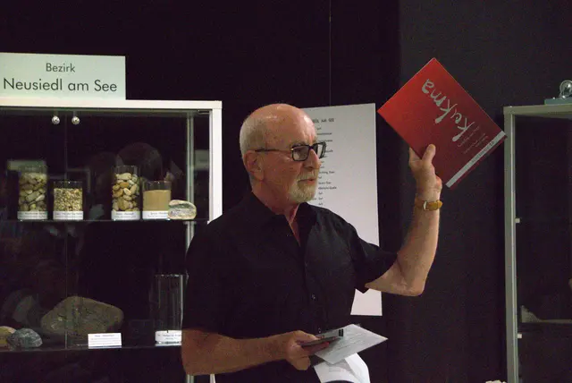 Der Obmann des Kunst und Kulturverein Markt Allhau bei seiner Ansprache  | Foto: Lisa Stöckl 