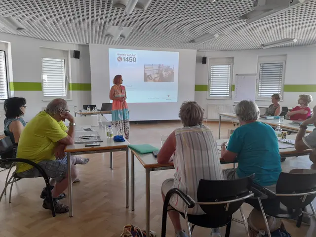 Zahlreiche Seniorinnen und Senioren nutzten die Gelegenheit, ihre digitalen Fähigkeiten zu erweitern – mit besonderem Fokus auf Gesundheitsinformationen im Internet. | Foto: Stadtgemeinde Trofaiach