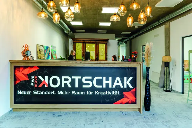 Nach einem Jahr Umbau eröffnete die Werbeagentur Schriften Kortschak GmbH am 2. Juli am neuen Standort in der Bahnhofstraße 6 in Trofaiach.