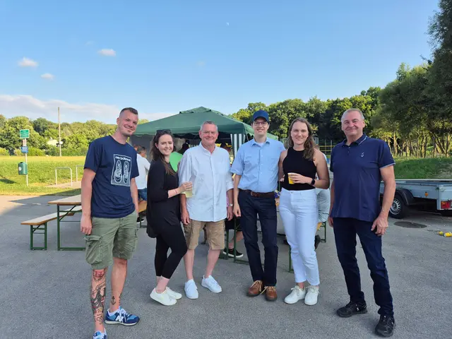 Benjamin Vielgut, Sophie Heiplik, NÖAAB Obmann Michael Heiplik, Maximilian Langer, Sabine Hosiner, Bürgermeister Wolfgang Schredl
 | Foto: NÖAAB Breitenfurt