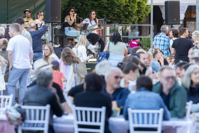 Unter anderem sorgte die Band "Fourtunez" für die passende musikalische Unterhaltung. | Foto: Stadt Lienz/Brunner Images